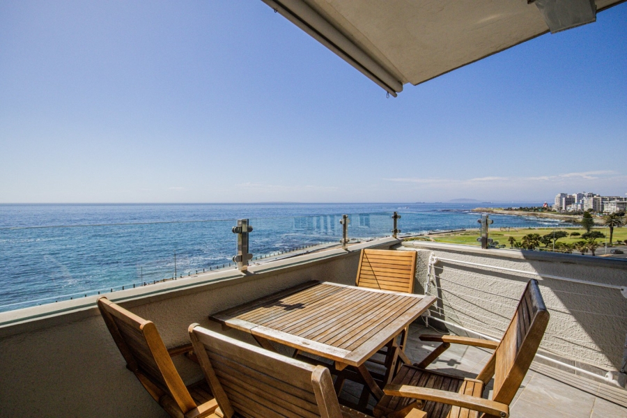To Let 4 Bedroom Property for Rent in Sea Point Western Cape